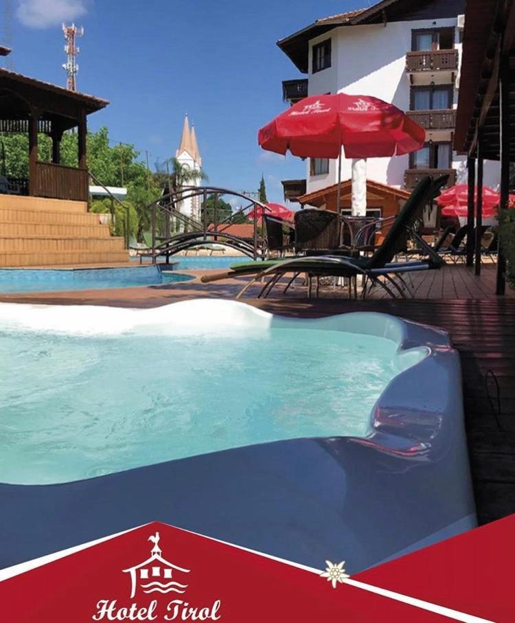 Hotel Tirol Treze Tilias Exterior photo